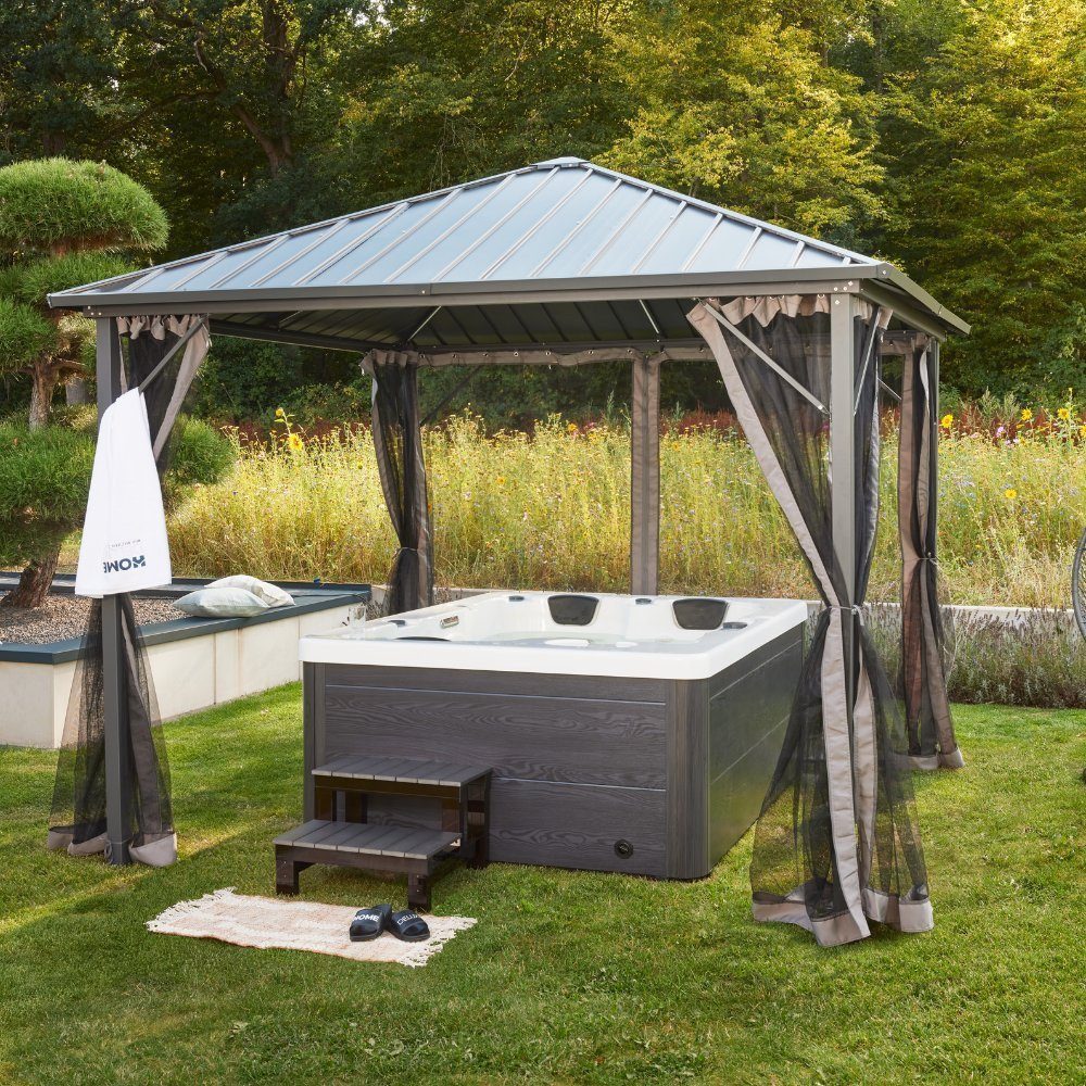 27 Massagedüsen und 9 Lichtquellen