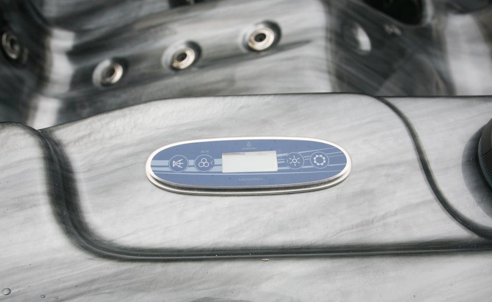 Maße: 210 x 160 x 85 cm